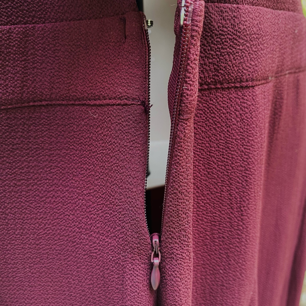 Nwt Women's Plum Mock Neck Key Hole Back Wide Leg Jumpsuit By Fab' Rik Size Smal — image 5 of 8